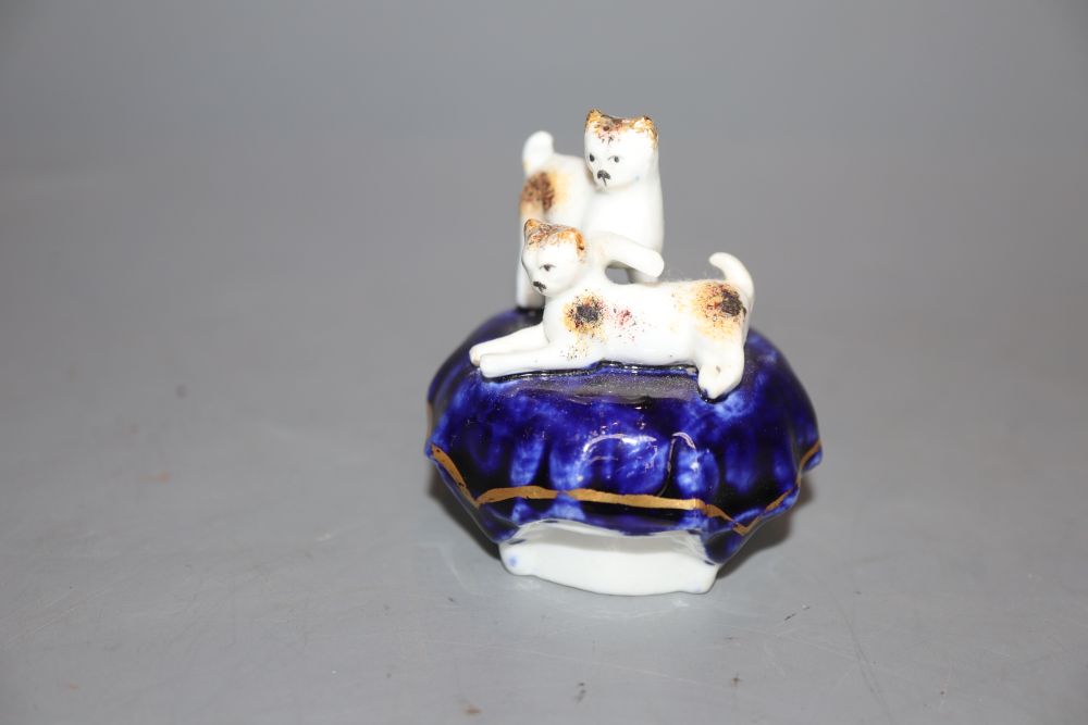 A rare Staffordshire porcelain kittens inkwell, c.1840-50, H. 6cm